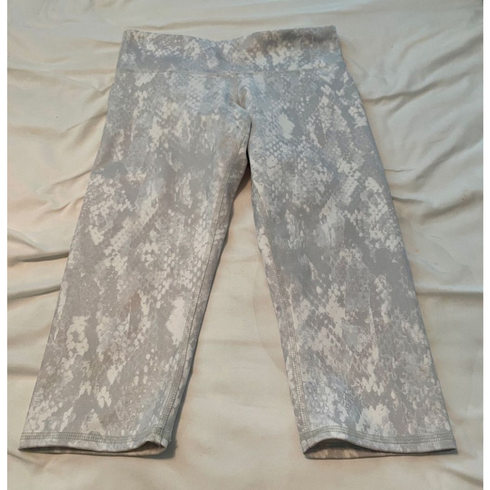 Women's Alo White and Gray Snake Print Leggings - Size x-Small